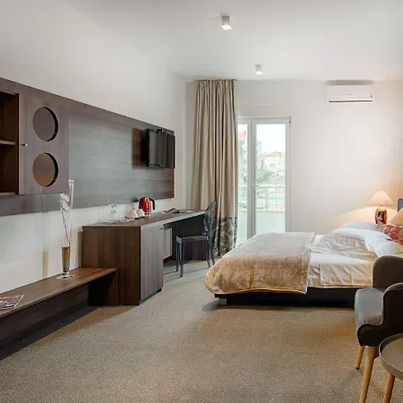 Boban Luxury 4* Σπλιτ