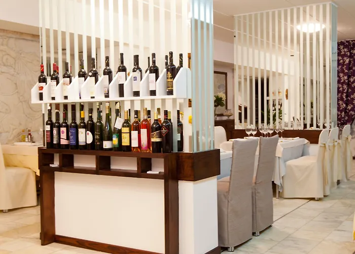 לינה וארוחת בוקר Boban Luxury 4*