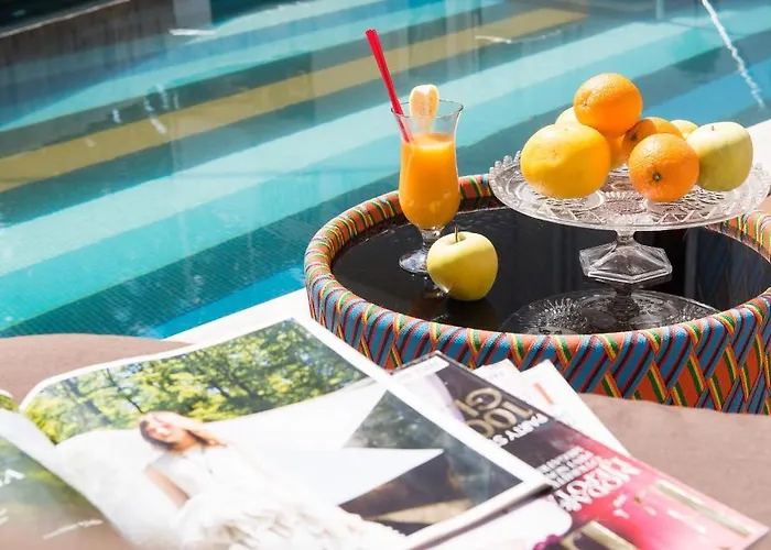 לינה וארוחת בוקר Boban Luxury 4*