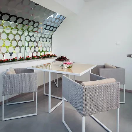 Boban Luxury Nocleg ze śniadaniem 4*