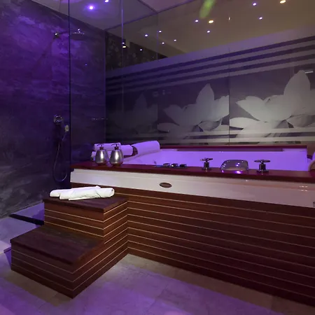 Boban Luxury Nocleg ze śniadaniem 4*