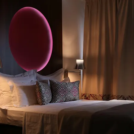 فندق مبيت وإفطار بوبان لوكجري سويتس 4*