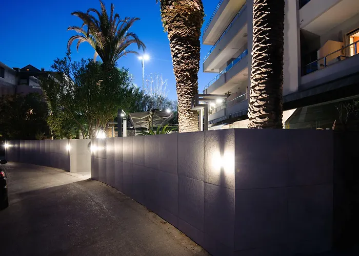 博班豪华套房酒店 4*