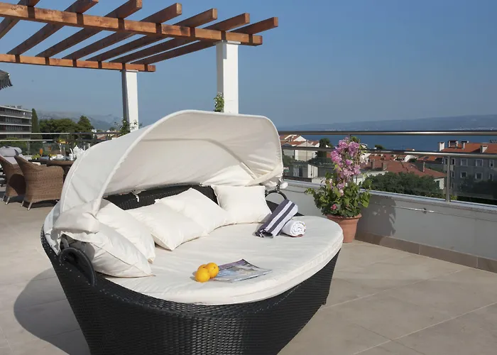 博班豪华套房酒店