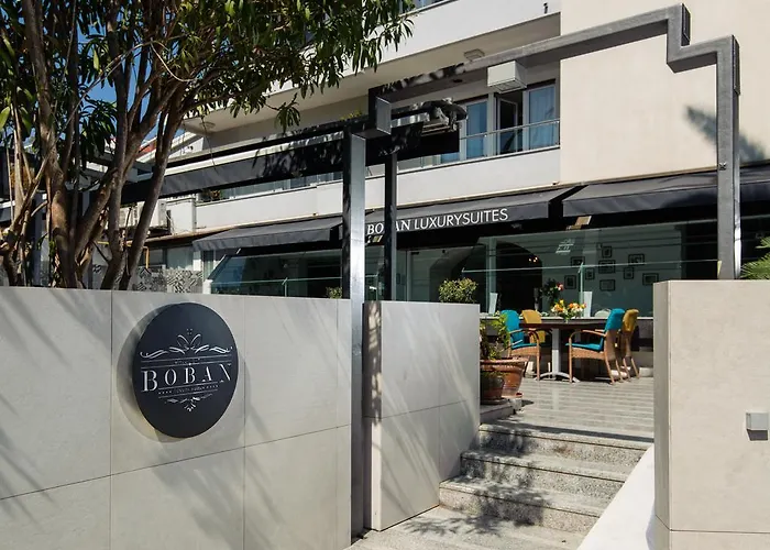 博班豪华套房酒店 4*